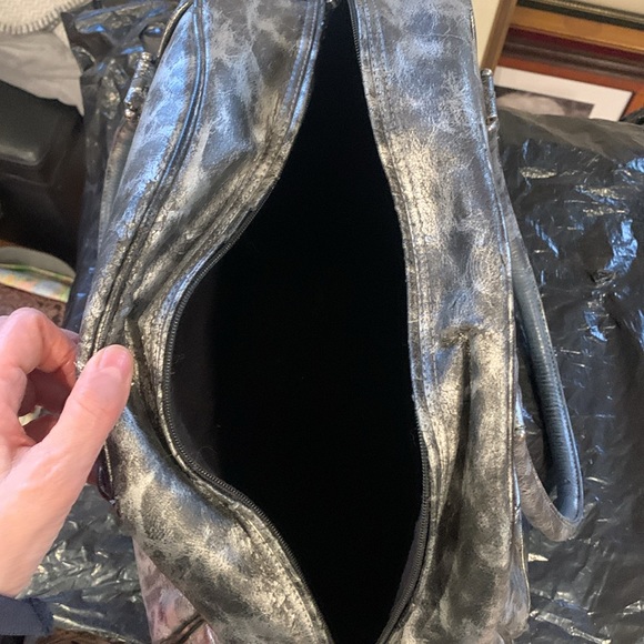 Vintage Puma bag with handles faux leather cheetah silver/black print - Picture 5 of 5